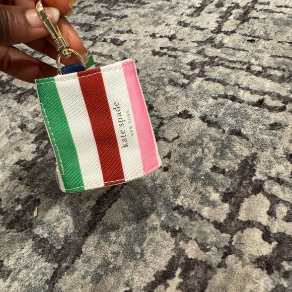 Kate Spade Adventure Stripes
Doggie Bag Holder - Picture 6 of 11